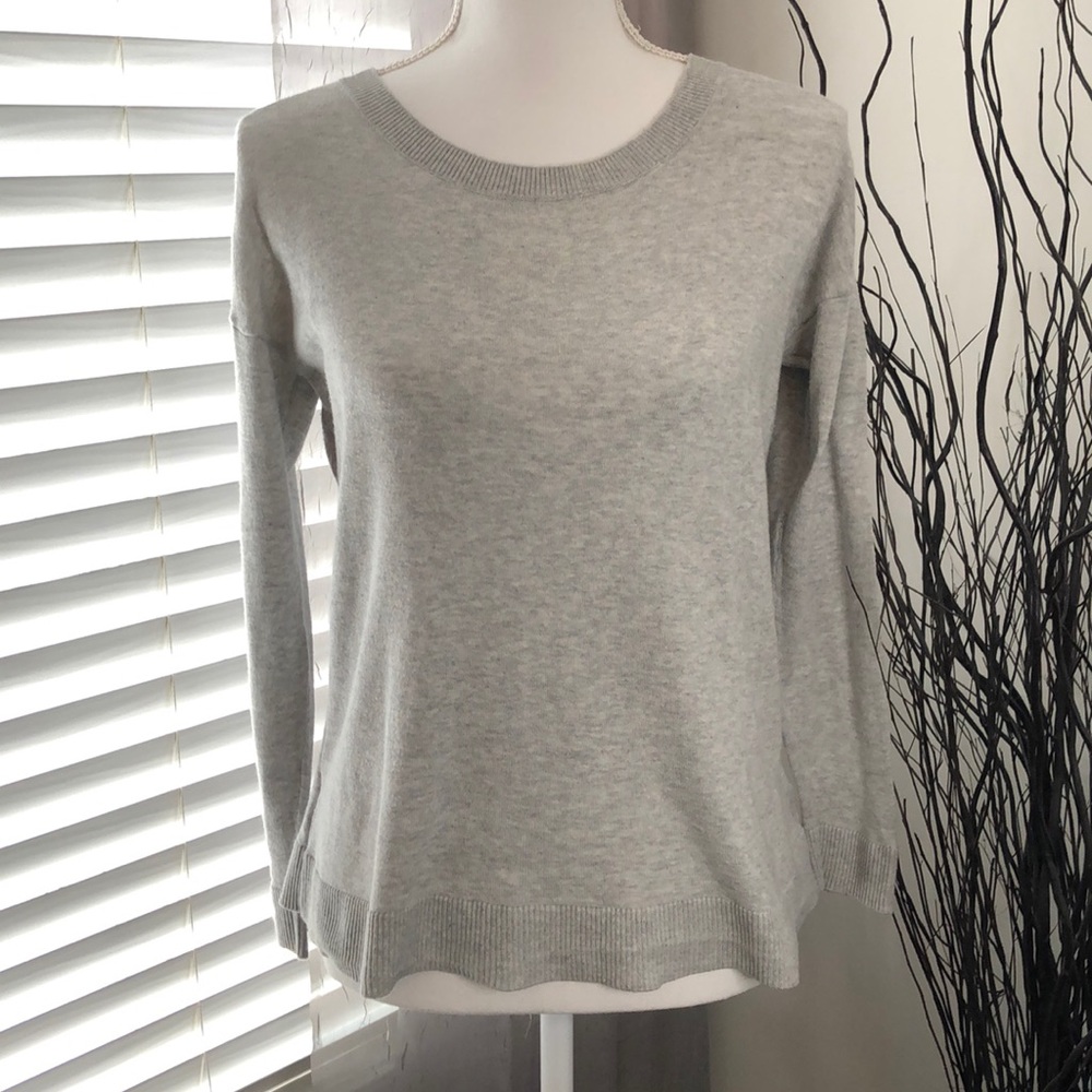 Apt 9 Women’s Sweater. SZ S